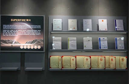 Introdução ao Salão de Exposições de Produtos da Marca SUPERFIRE