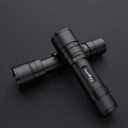 SUPERFIRE Lanterna tática de bolso F3-XPE 260 lúmens