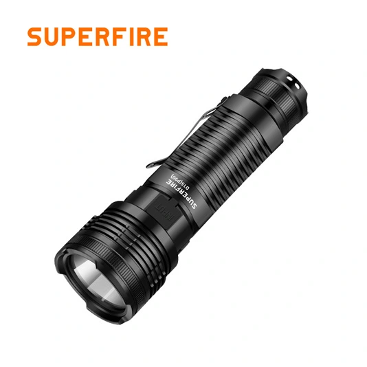 SUPERFIRE Lanterna de bolso de alta potência D15 P90 36W