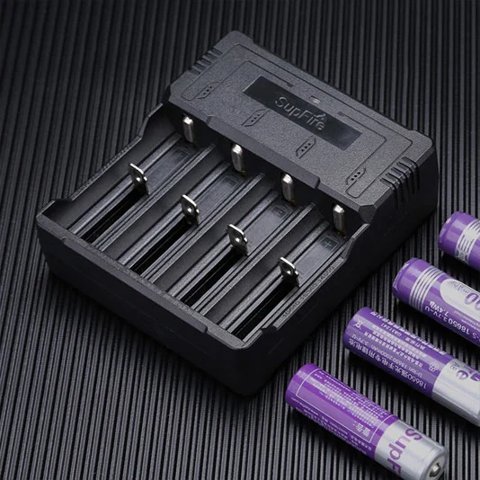 SUPERFIRE AC46 18650 Carregador de bateria USB