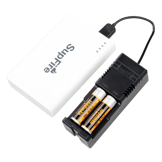 SUPERFIRE AC28 Carregador USB para Bateria