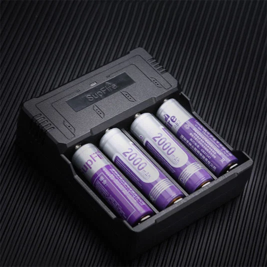 SUPERFIRE AC46 18650 Carregador de bateria USB